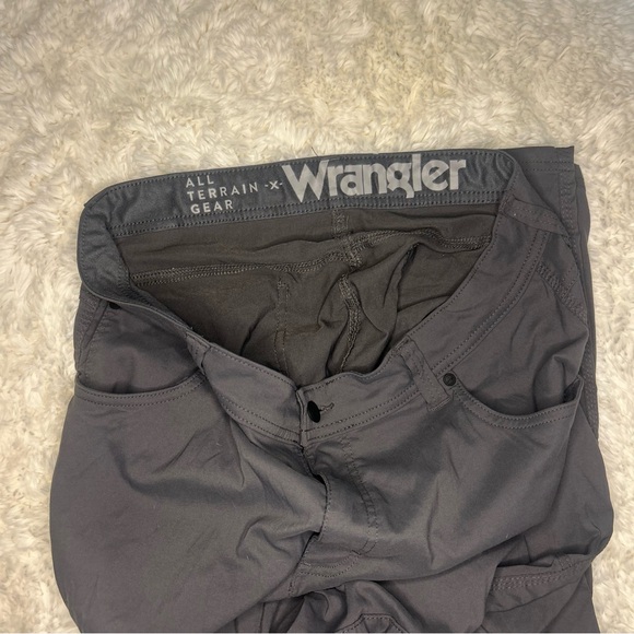 Wrangler work pants-36”Wx30”L-black-slight slim fit-stretchy and comfy - Picture 6 of 6